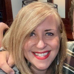 Meet your Posher, Clair